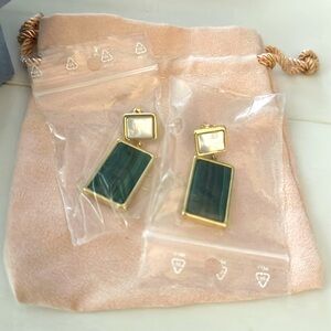 NIB Gem Gossip Bold Gemstone Dangle Earrings REAL 10K/Malachite